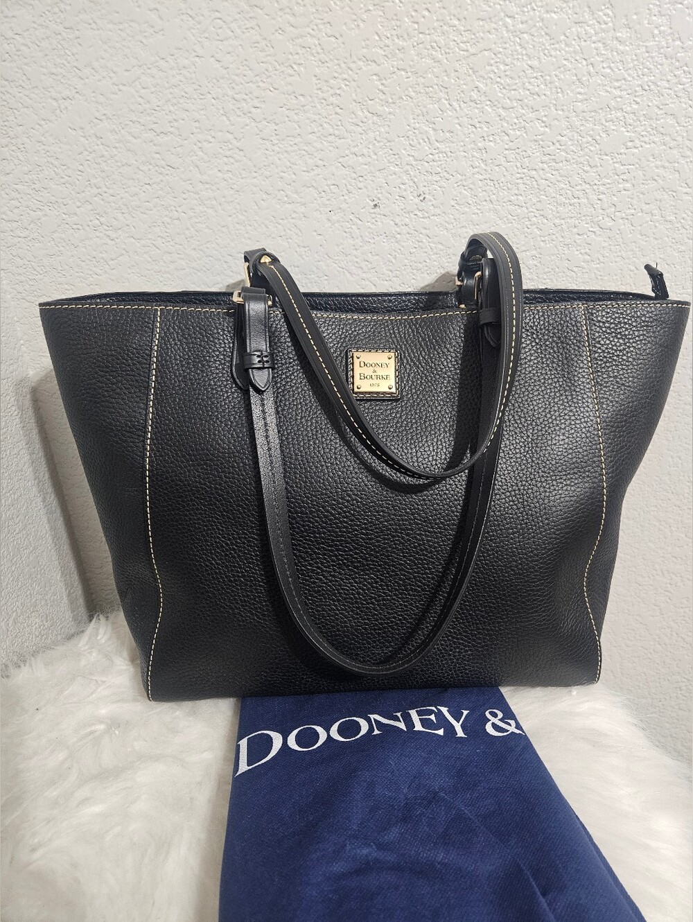Dooney & Bourke Black  Pebble Grain Large Janie Tote